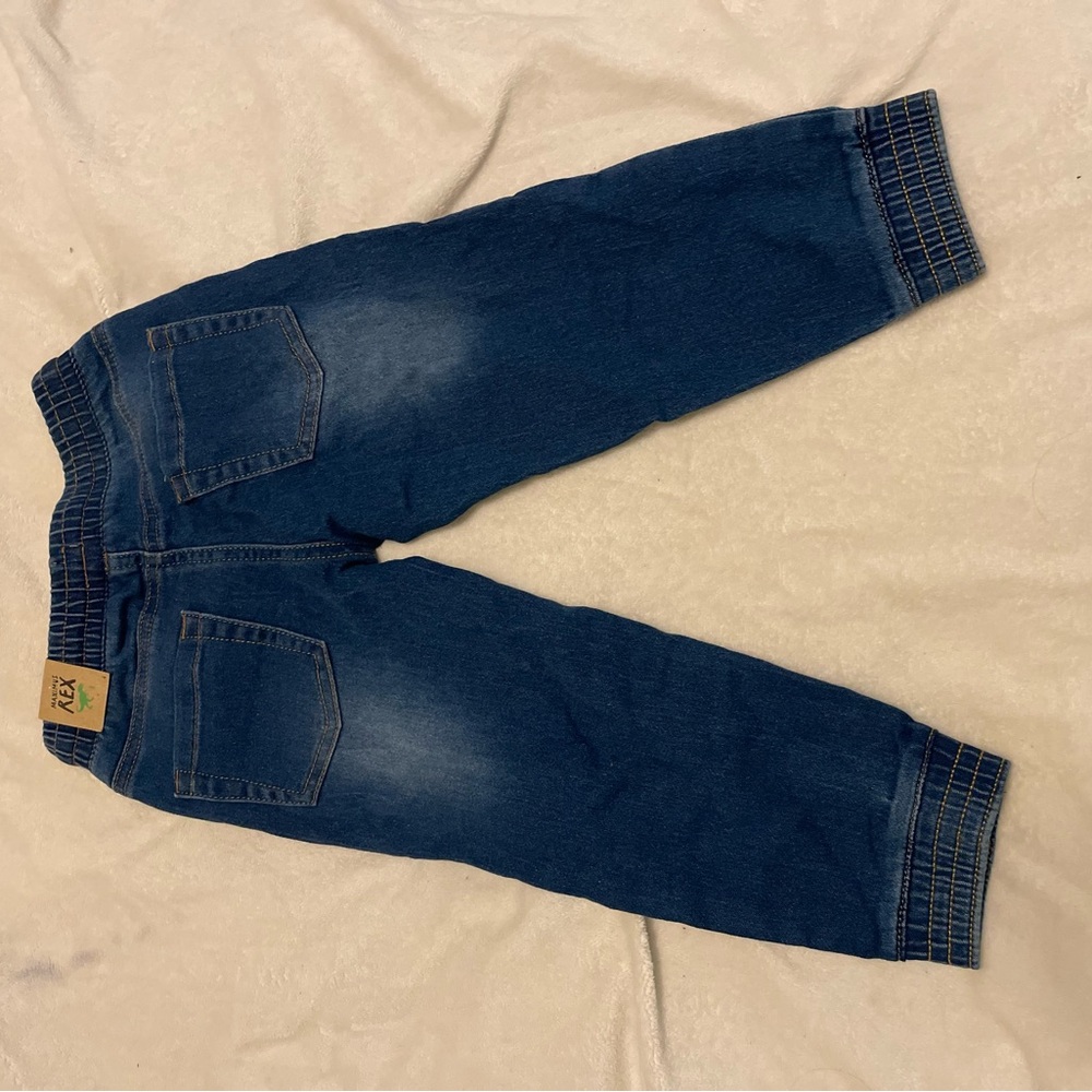 Toddler boys denim pants.